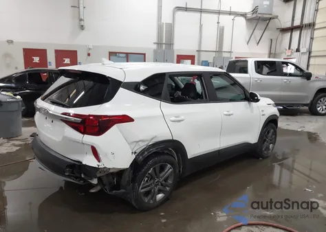 2023 Kia Seltos Lx z USA, uszkodzony, nr VIN KNDEPCAA0P7434754